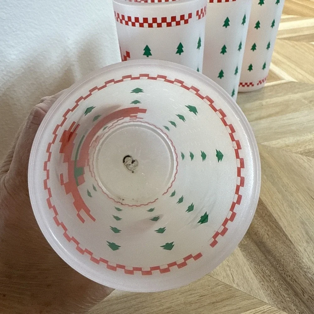 4 VTG Frosted 1984 CHD Cross Stitch Pixelated Deer XMAS Trees 12 oz Tumbler/Cups